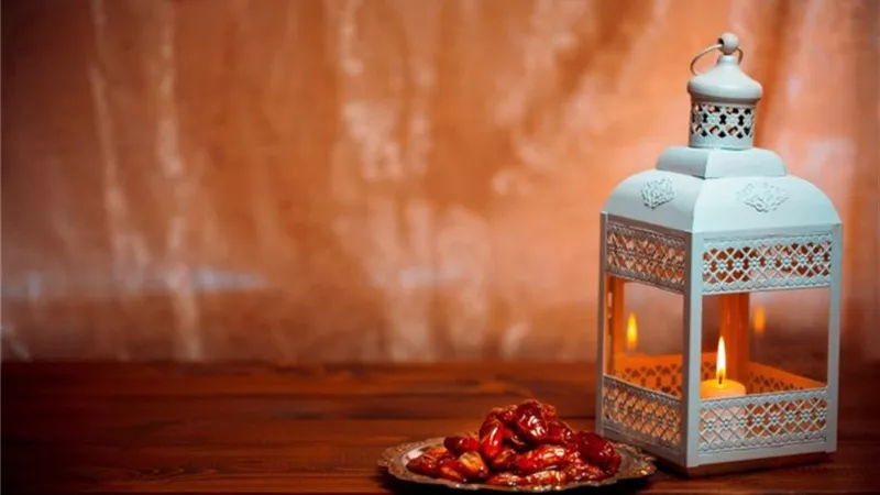 الصيام وعلاقته بالفقر والغنى وهل الثري له الفطر مع إطعام المسكين؟