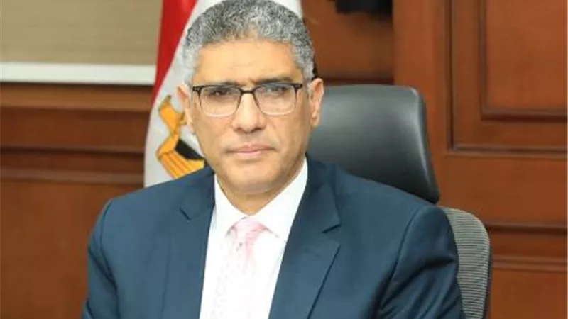 محافظ الجيزة يبحث شكاوى العجوزة والوراق و أبو النمرس