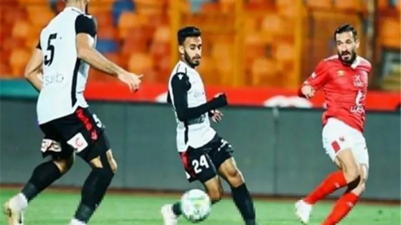 بعد مرور 30 دقيقة من الشوط الاول مازال الطلائع يتقدم علي الاهلي