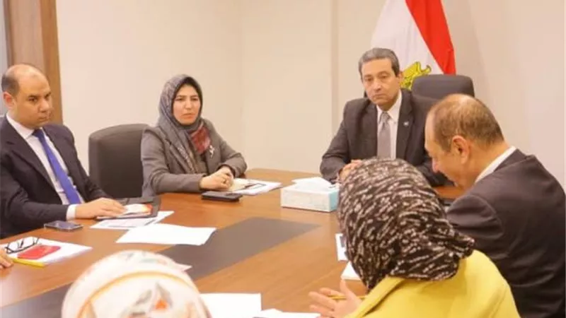 محافظ دمياط يتابع أعمال لجنة حصر الأراضي غير المستغلة