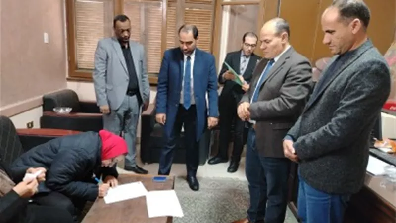 منها لذوي همم.. تسليم عقود عمل جديدة لشباب محافظة القاهرة