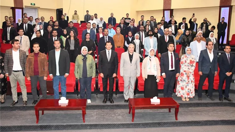 وزير الرياضة يشارك فى جلسة حوارية مع شباب “اتحاد بشبابها”