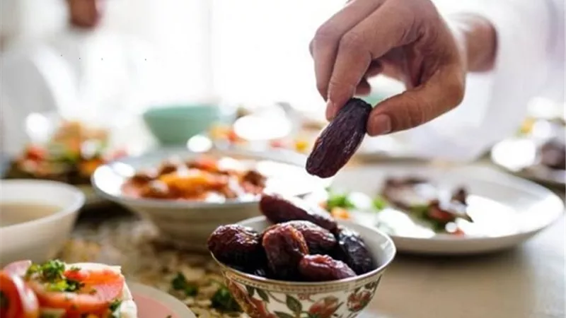 أهمية تناول التمر في شهر رمضان