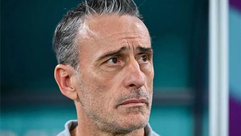 إقالة البرتغالى باولو بينتو من تدريب منتخب الإمارات