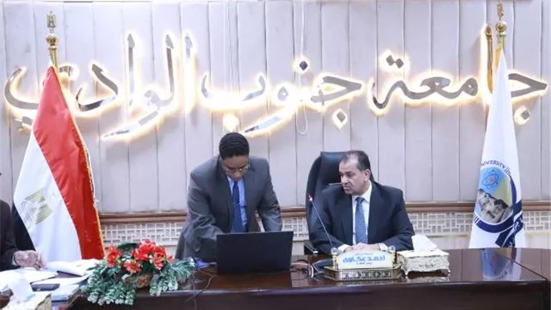 عكاوي يعتمد نتائج جوائز الجامعة للعام الجامعي ٢٠٢٤/ ٢٠٢٥م