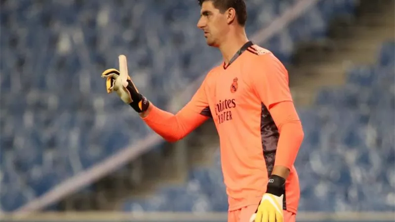 حارس ريال مدريد مُهدد بالغياب عن مواجهة ليجانيس