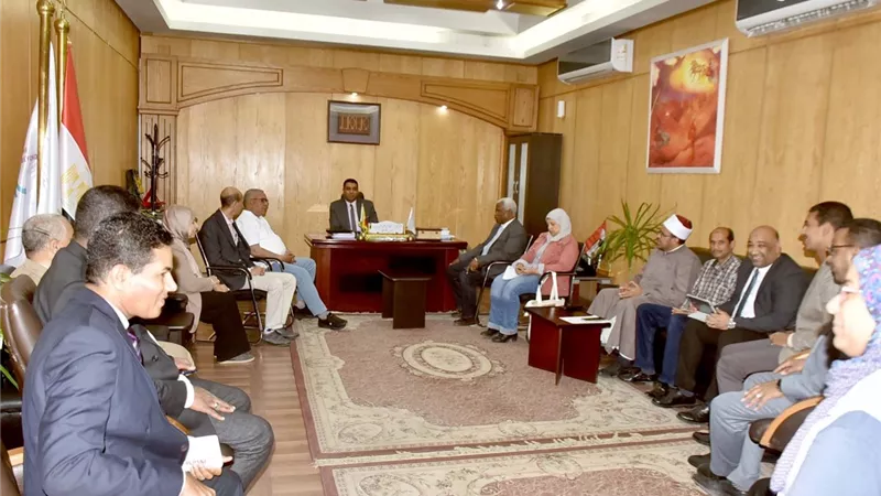 نائب محافظ الأقصر يعقد إجتماع مبادرة ظواهر التنسيقى للقضاء على الإدمان
