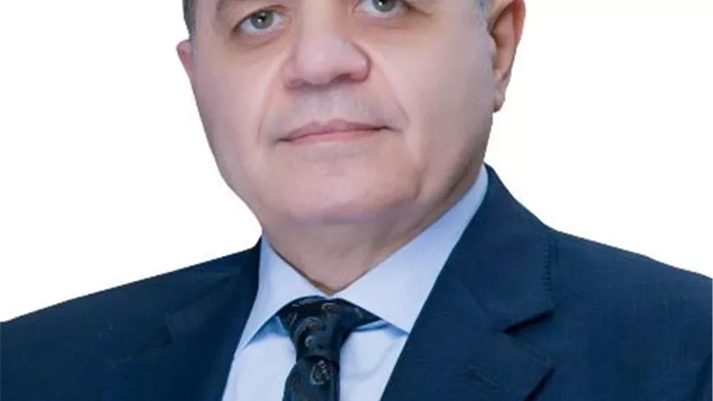 وزير الداخلية يهنئ كبار رجال الدولة بحلول عيد الفطر المبارك