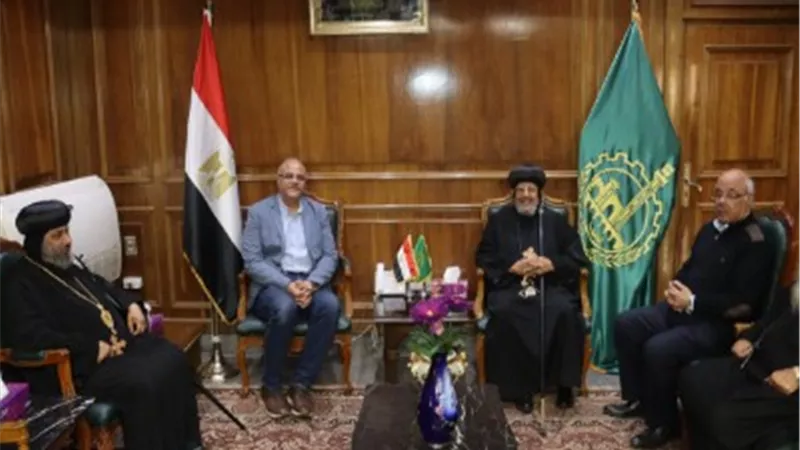 مطران شبرا الخيمة وأسقف شبين القناطر يهنئان محافظ القليوبية بعيد الفطر