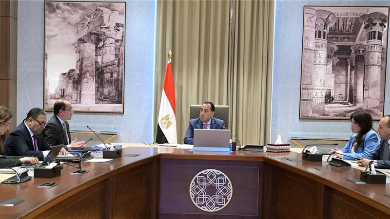 رئيس الوزراء يتابع مع وزير المالية عددًا من ملفات العمل