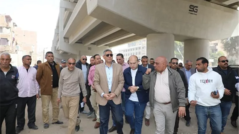 محافظ الجيزة يتفقد مزلقان لعبة وبشتيل بأوسيم