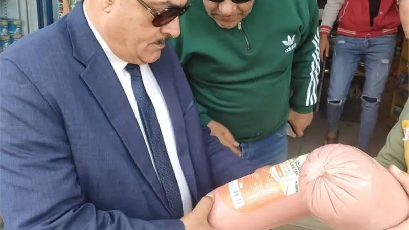 ١٠٤٤ مخالفة تموينية بأسواق دمياط