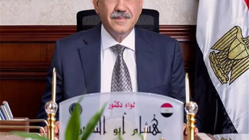 محافظ أسيوط يعلن بدء صرف منحة عيد الفطر المبارك