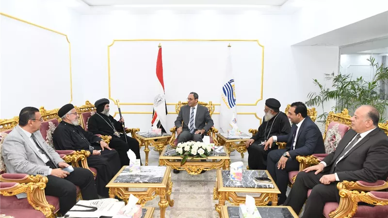 محافظ قنا يستقبل وفود كنائس المحافظة لتقديم التهنئة بعيد الفطر