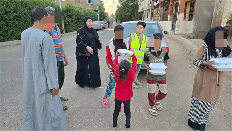 الشعب الجمهورى بقنا يواصل مبادرة 