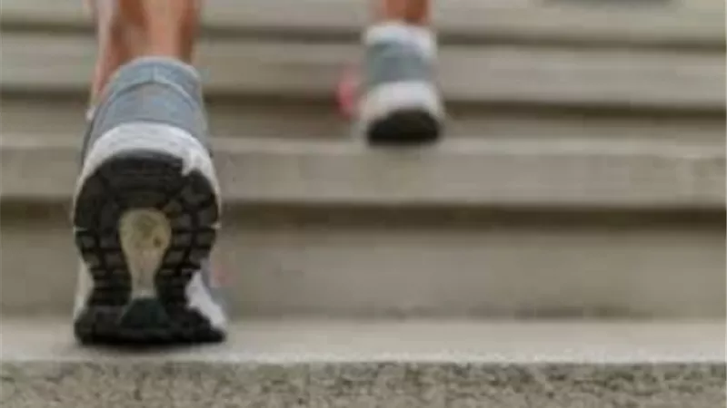 5 أعراض تشير إلى إصابتك بمرض خطير عند الصعود