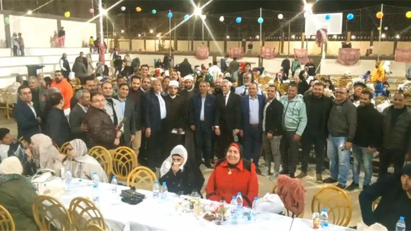 سكان مدينة حدائق العاصمة ينظمون أول حفل إفطار بحضور قيادات الجهاز صور
