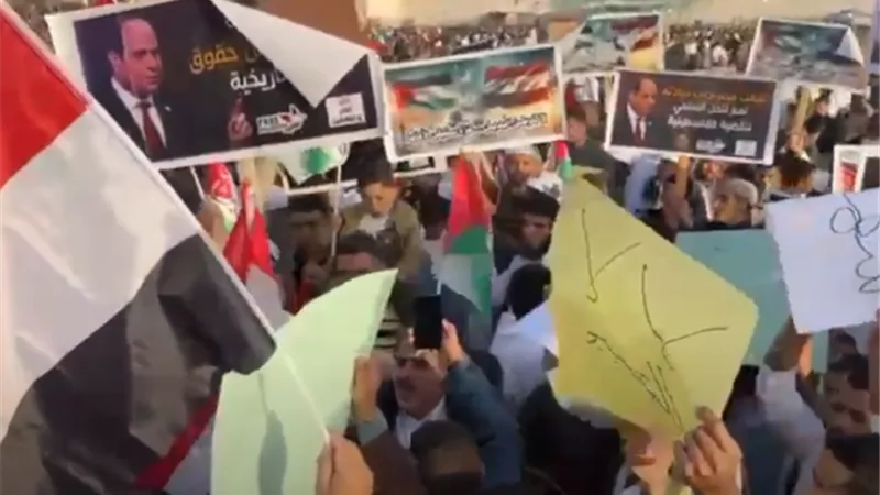 اهالي العريش: التهجير خط أحمر لمصر .. كل الدعم للرئيس السيسي