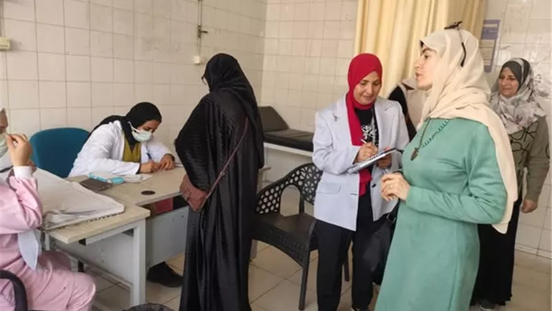 فرق إشرافية تتابع انتظام الخدمات الطبية بالإسماعيلية في العيد.صور