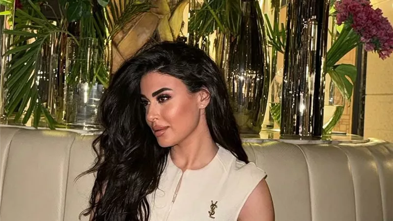 ميرنا نور الدين تخطف الأنظار في العيد بظهورها المبهج