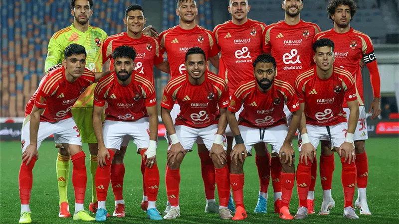 بن شرقي وأبو علي في الهجوم.. تشكيل الأهلي لمواجهة الهلال