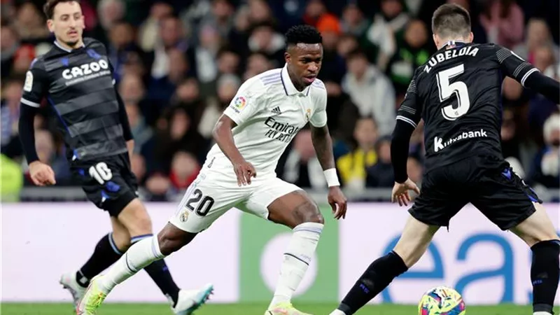 ريال مدريد يكتفي بالتعادل أمام سوسيداد في الشوط الأول