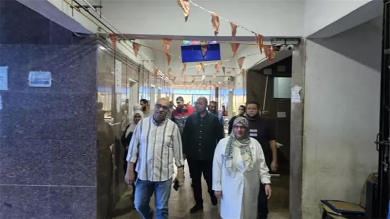 وكيل الصحة بدمياط يفاجئ مستشفى الزرقا ويشيد بخدمة المرضى