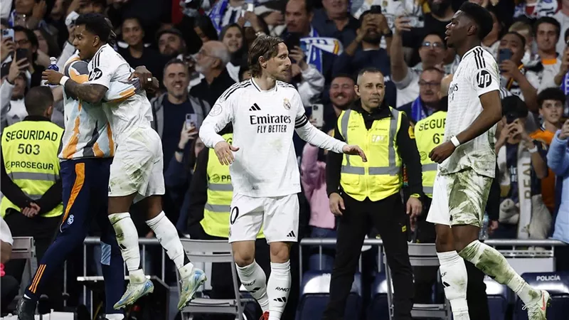 ريال مدريد ينجو من فخ سوسييداد ويبلغ نهائي الكأس .. ملخص المباراة
