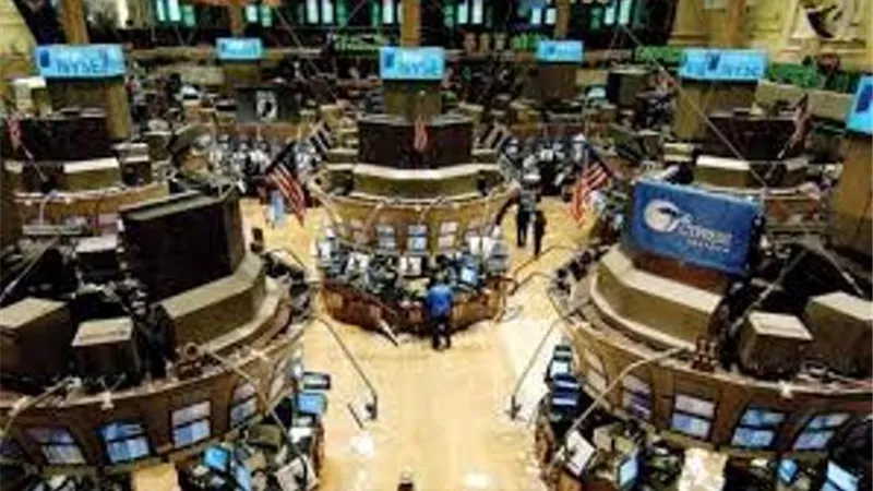 تراجع الأسواق الأوروبية وسط ترقب لخطة ترامب للتعريفات الجمركية
