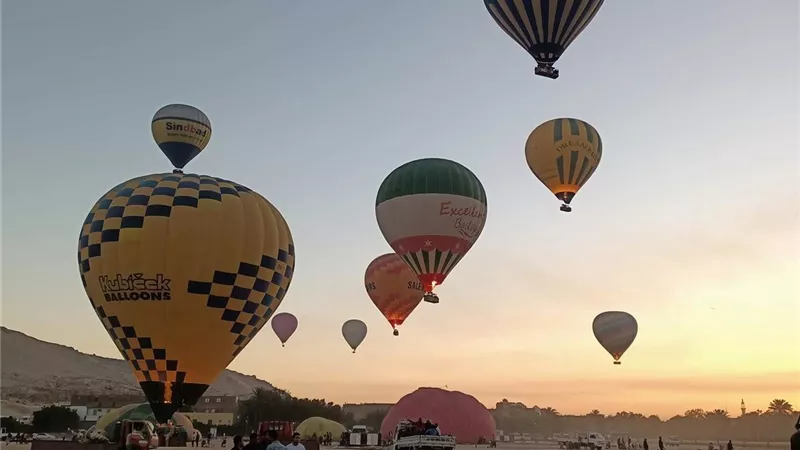 إلغاء رحلات البالون بالأقصر بسبب شدة الرياح