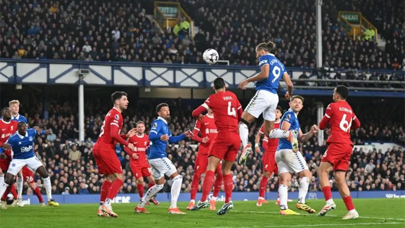 ترتيب الدوري الإنجليزي قبل ديربي ليفربول وإيفرتون