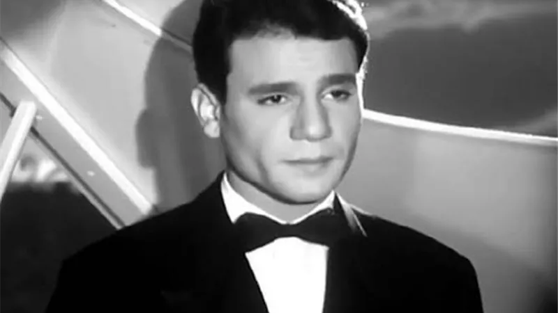 عبد الحليم حافظ يكشف حبه لموسيقار الأجيال وخلافه مع الست أم كلثوم