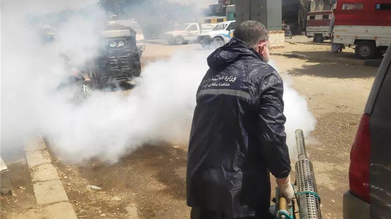 تكثيف أعمال التطهير والرش بمراكز الأقصر فى أيام العيد