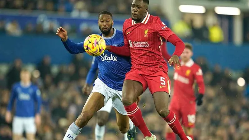 بث مباشر مشاهدة مباراة ليفربول وإيفرتون فى الدوري الإنجليزي