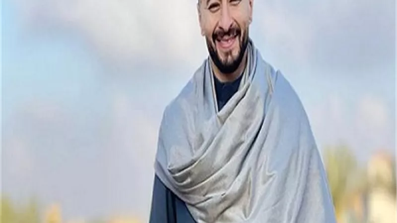 حمادة هلال: مسلسل المداح خارج الصندوق وفخور يتقديم 5 أجزاء ناجحة