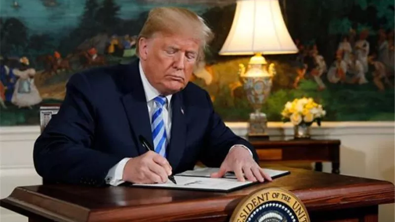 الرسوم الجمركية.. عصا ترامب السحرية للنهوض بالصناعة الأمريكية (إيه الحكاية)
