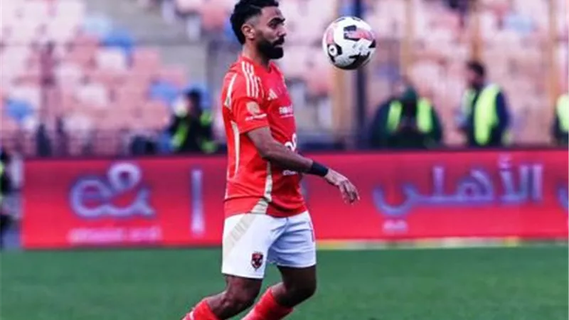 حسين الشحات يبدأ مباراة الأهلي أمام الهلال بدلاً من جراديشار