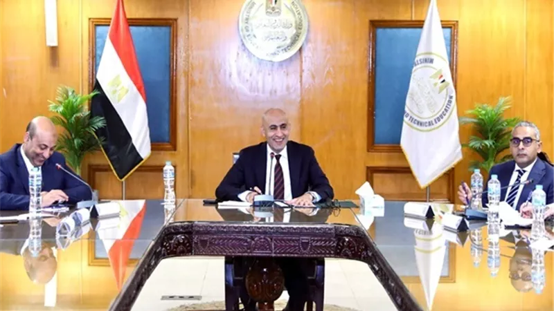 وزير التعليم: انضباط الدراسة ومتابعة نسب حضور الطلاب بالمدارس