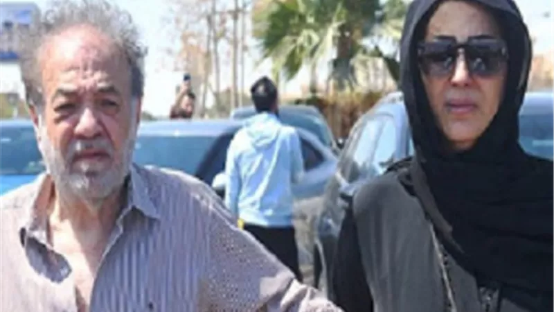 وفاء عامر وزوجها يودعان جثمان زوجة نضال الشافعي إلى مثواها الأخير