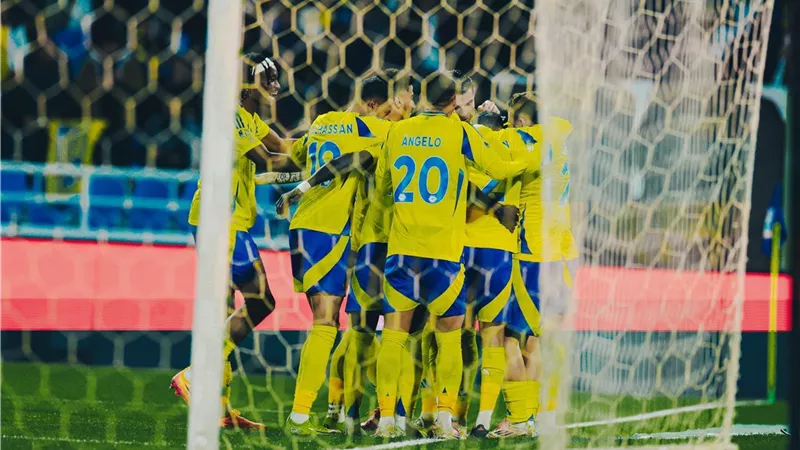 رونالدو يقود النصر للفوز على الهلال بثلاثية فى الدورى السعودى
