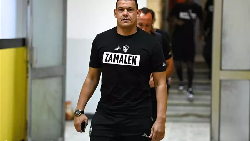 الزمالك يفتح تحقيق في واقعة اشتباك عبدالواحد السيد والجماهير