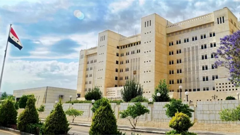 الخارجية السورية: تدمير مطار حماة العسكري وإصابة العشرات جراء غارات إسرائيلية