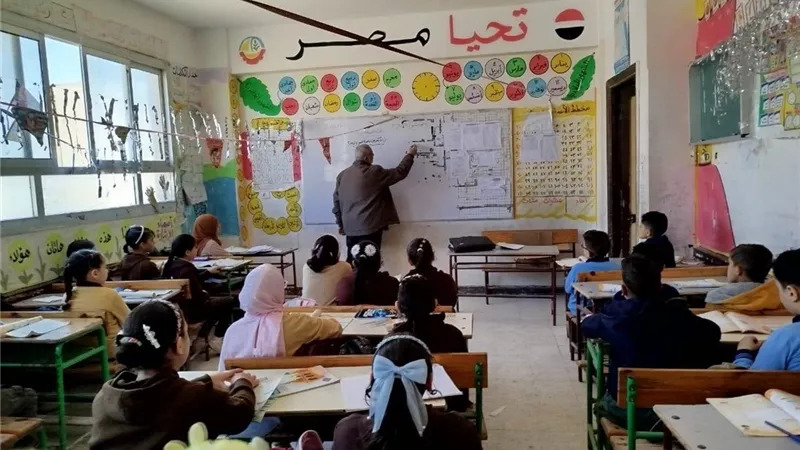 انتظام الدراسة بمدارس البحيرة