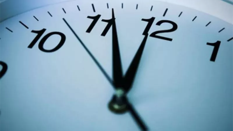 موعد التوقيت الصيفي لعام 2025.. خطوات ضبط الساعة على الهواتف