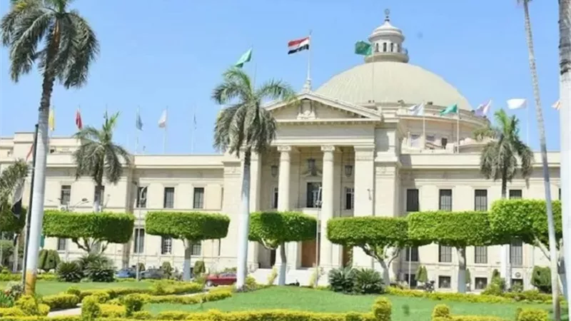 قصر العيني ينجح في إجراء ولادة قيصرية باستخدام جهاز الإيكمو