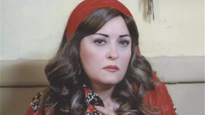 الموت يفجع الفنانة نهال عنبر