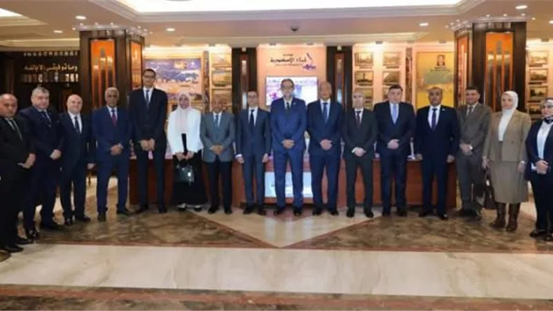وزير الاستثمار يتفقد منظومة الافراج الجمركى بميناء الاسكندرية