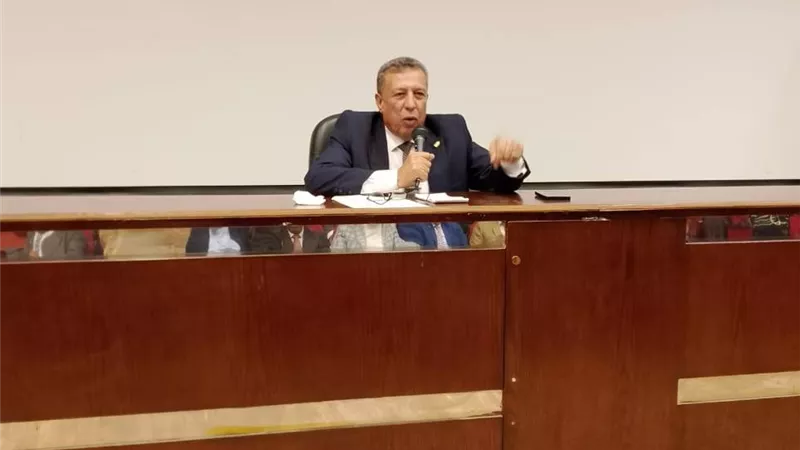 وكيل تعليم البحيرة يجتمع بمديري ووكلاء الادارات وموجهى المواد