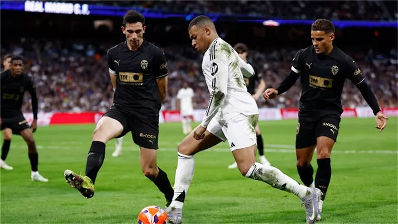 ترتيب الدوري الإسباني بعد خسارة ريال مدريد أمام فالنسيا