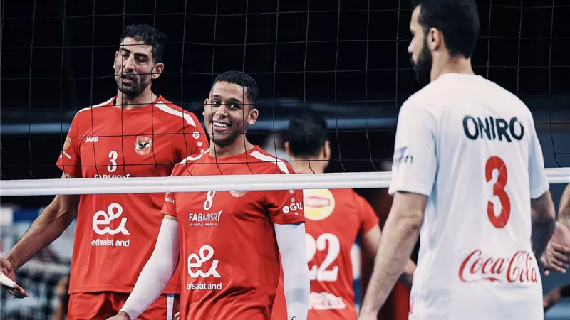 الأهلي يتوج بكأس مصر لكرة الطائرة على حساب الزمالك.. ويحقق الثلاثية